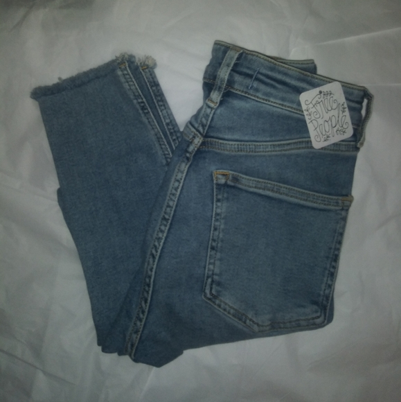 🆕We the Free | High Rise Frayed Hem Stretch Skinny Jeans Womens Size 25 - Picture 1 of 13